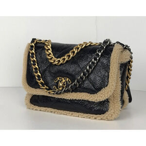 Chanel 19 Flap Bag Medium in Black Shiny Crumpled Calfskin and Shearling NFC